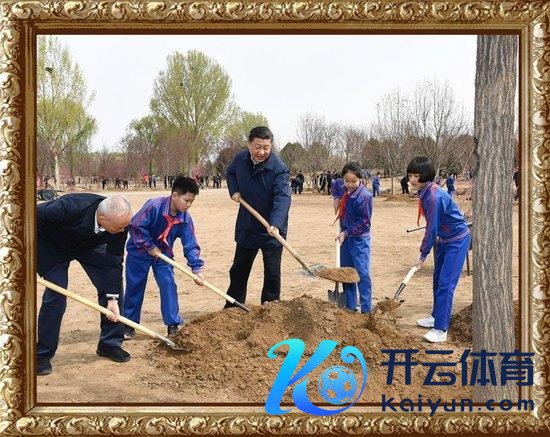 2019年4月8日，习近平总通知来到北京市通州区永顺镇的植树点，同大众一齐植树。